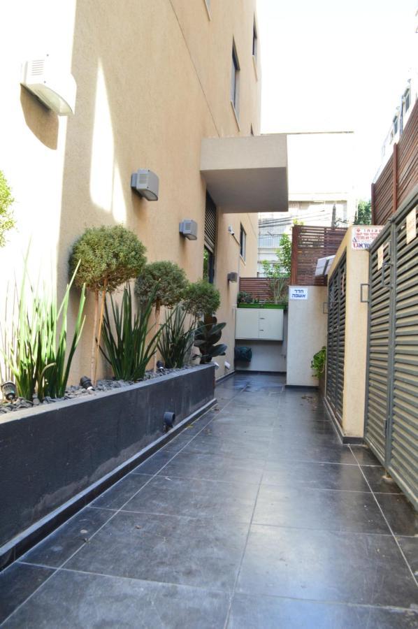 Bright & Modern 2Br With Balcony On Dizzengoff Apartman Tel-Aviv Kültér fotó